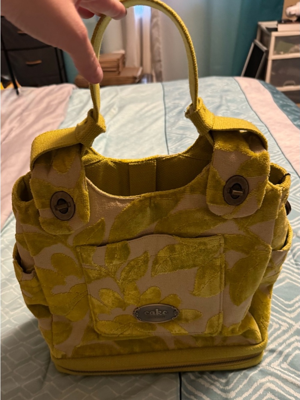 Cake Green-Yellow Floral Velvet Tote